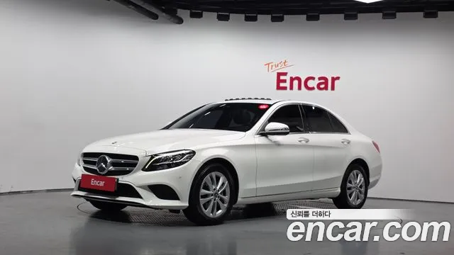 Mercedes-Benz C-Class 2019 — photo 1