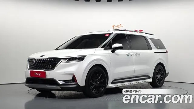 Kia Canival 2021 — photo 1