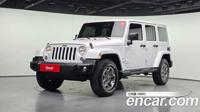 Jeep Wrangler 2014 — photo 1