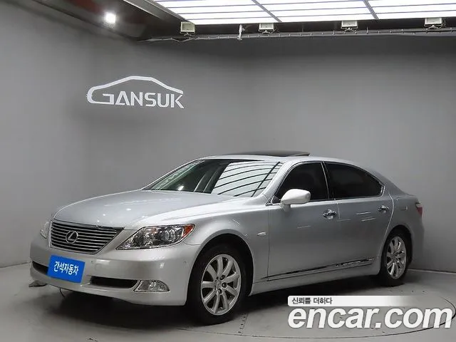 Lexus LS 2008 — photo 1