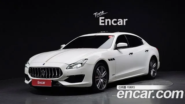 Maserati Quattroporte 2018 — photo 1
