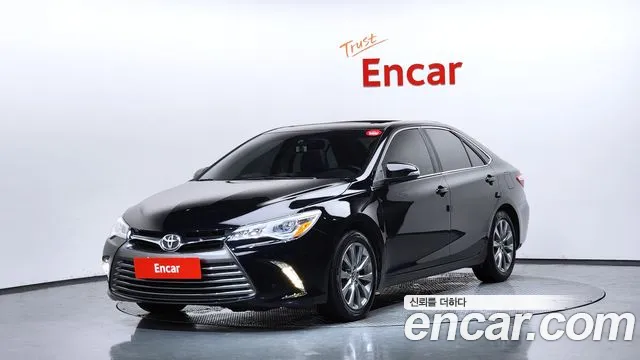 Toyota Camry 2015 — photo 1