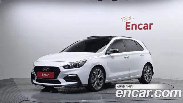 Hyundai i30 2019 — photo 1