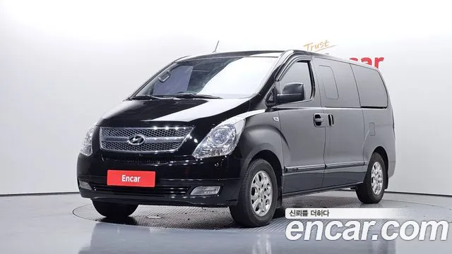 Hyundai Starex 2012 — photo 1