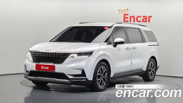 Kia Canival 2021 — photo 1