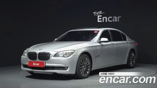 BMW 7-Series 2010 — photo 1