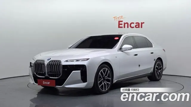 BMW 7-Series 2024 — photo 1