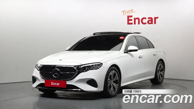 Mercedes-Benz E-Class 2025 — photo 1