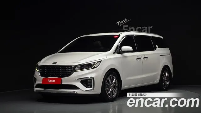Kia Canival 2019 — photo 1