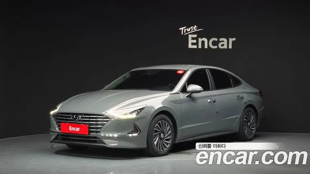 Hyundai Sonata 2022 — photo 1