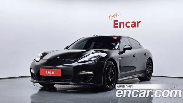Porsche Panamera 2011 — photo 1