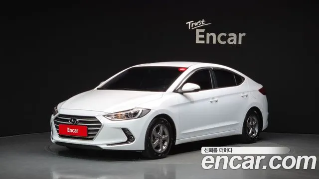 Hyundai AVANTE 2018 — photo 1
