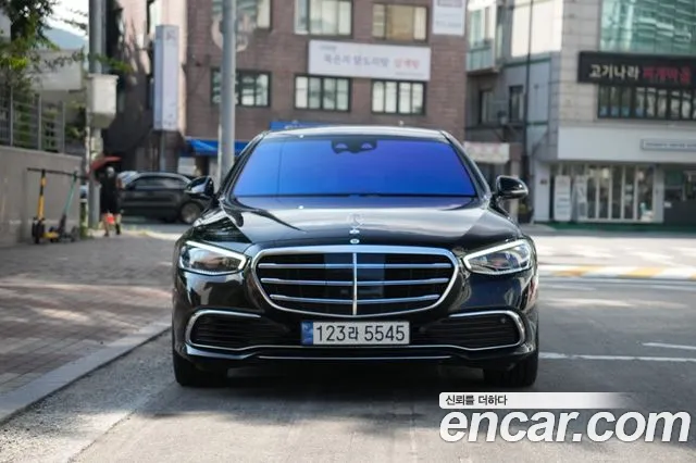 Mercedes-Benz S-Class 2022 — photo 1