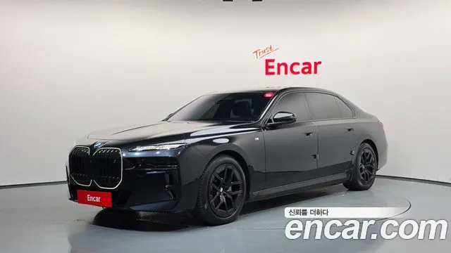 BMW i7 2024 — photo 1