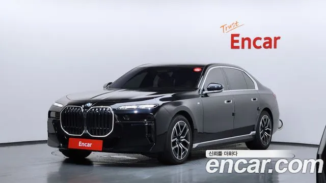 BMW 7-Series 2025 — photo 1