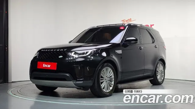 Land Rover Discovery 2017 — photo 1