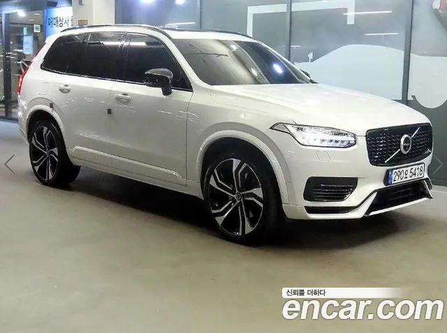 Volvo XC90 2021 — photo 1
