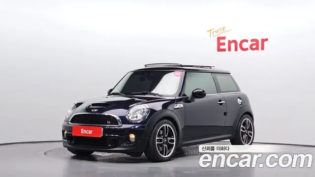Mini Cooper 2013 — photo 1
