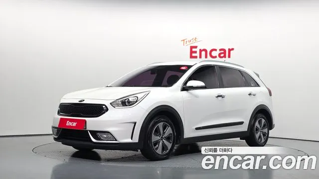 Kia Niro 2017 — photo 1