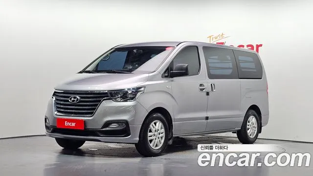Hyundai Starex 2019 — photo 1