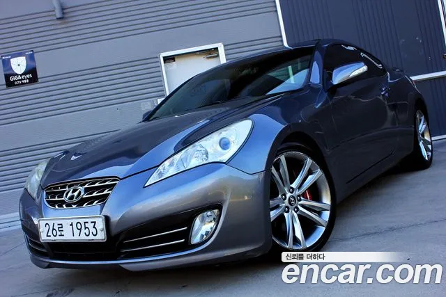 Hyundai Genesis 2010 — photo 1