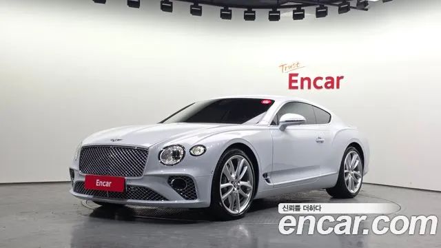 Bentley Continental 2020 — photo 1