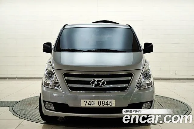 Hyundai Starex 2016 — photo 1