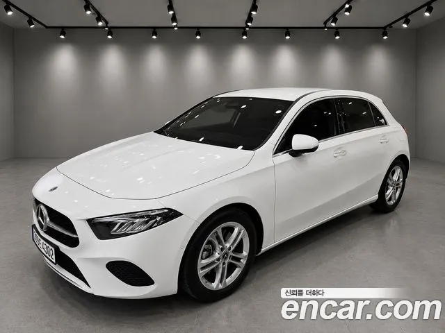 Mercedes-Benz A-Class 2025 — photo 1