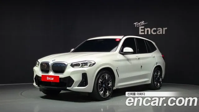 BMW iX3 2023 — photo 1