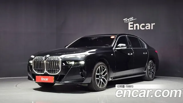 BMW 7-Series 2024 — photo 1