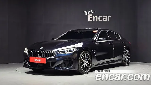 BMW 8-Series 2021 — photo 1