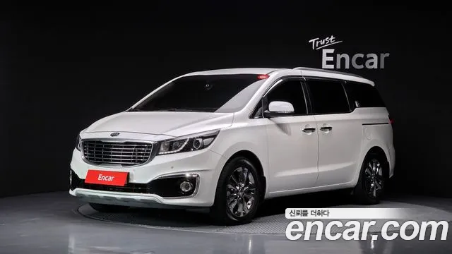 Kia Canival 2016 — photo 1