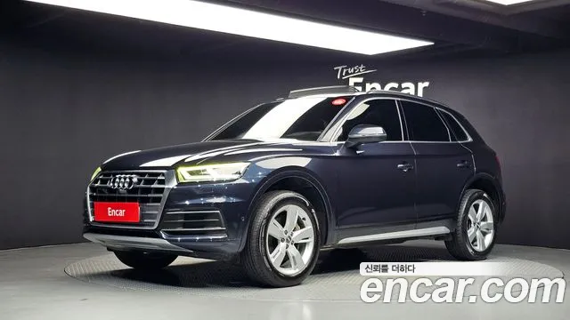 Audi Q5 2020 — photo 1