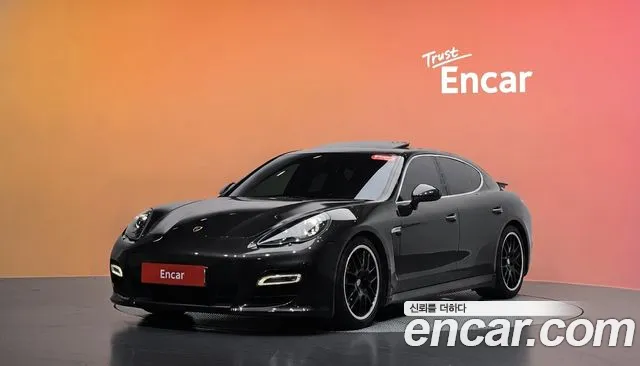 Porsche Panamera 2010 — photo 1