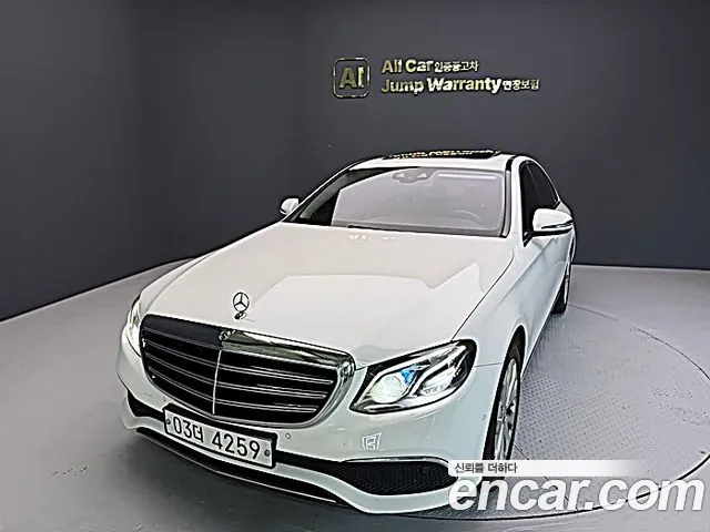 Mercedes-Benz E-Class 2018 — photo 1