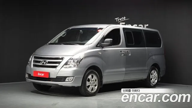 Hyundai Starex 2017 — photo 1