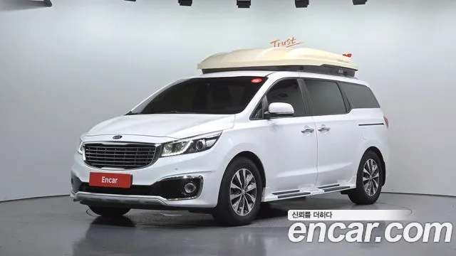Kia Canival 2017 — photo 1