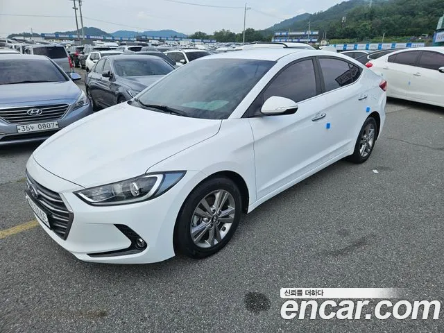 Hyundai AVANTE 2016 — photo 1