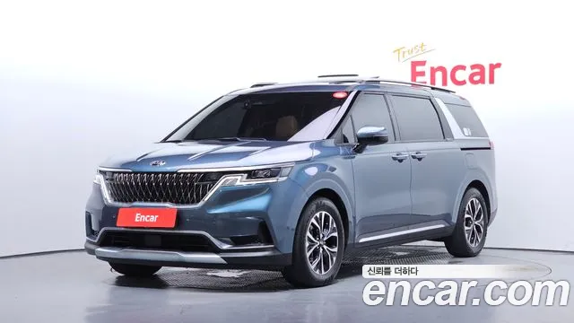 Kia Canival 2021 — photo 1