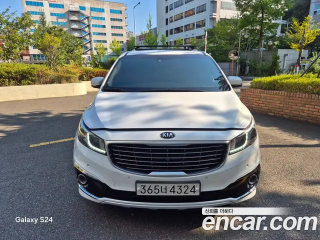 Kia Canival 2018 — photo 1