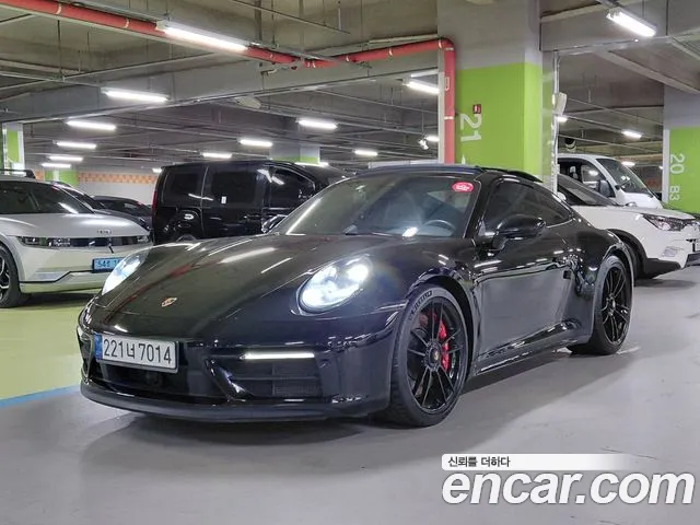 Porsche 911 2023 — photo 1