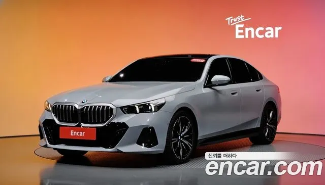 BMW 5-Series 2026 — photo 1