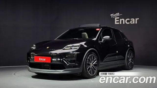 Porsche Macan 2025 — photo 1