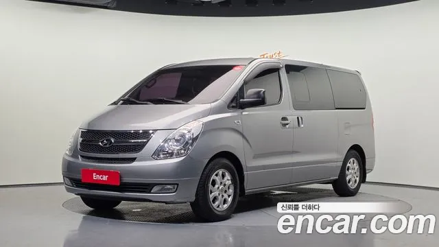 Hyundai Starex 2015 — photo 1