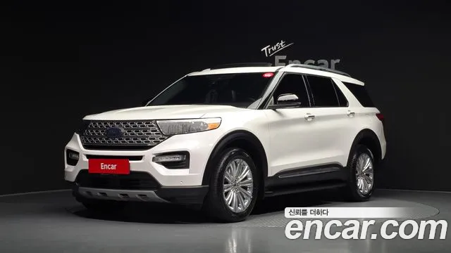 Ford Explorer 2020 — photo 1