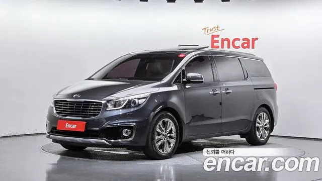Kia Canival 2015 — photo 1