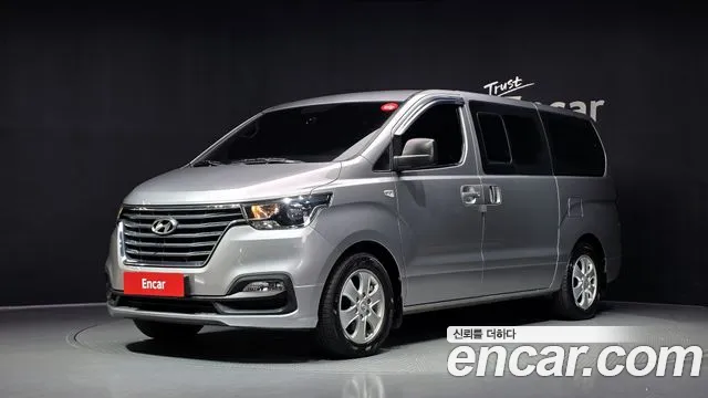 Hyundai Starex 2019 — photo 1