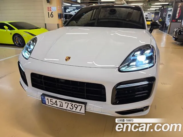Porsche Cayenne 2022 — photo 1