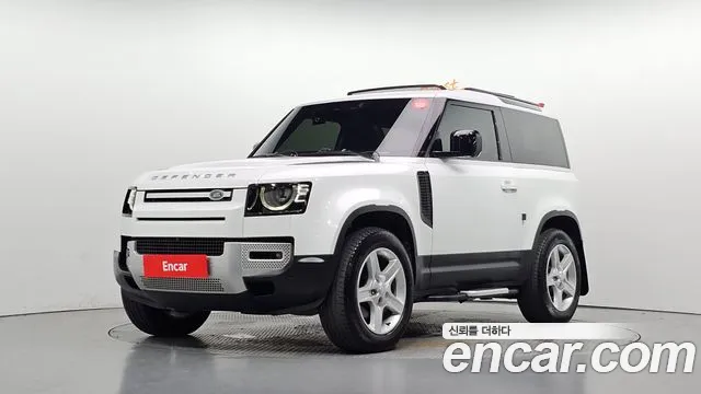 Land Rover Defender 2022 — photo 1