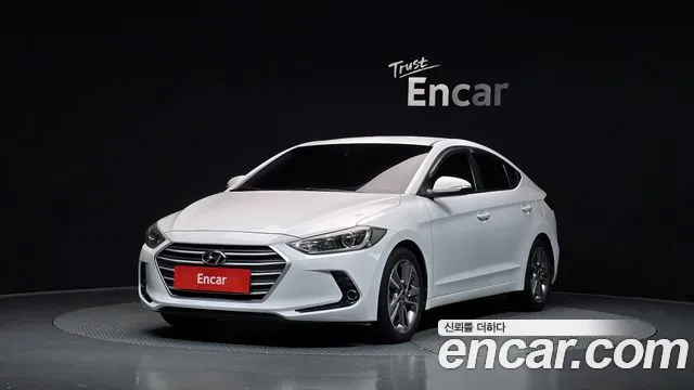Hyundai AVANTE 2018 — photo 1